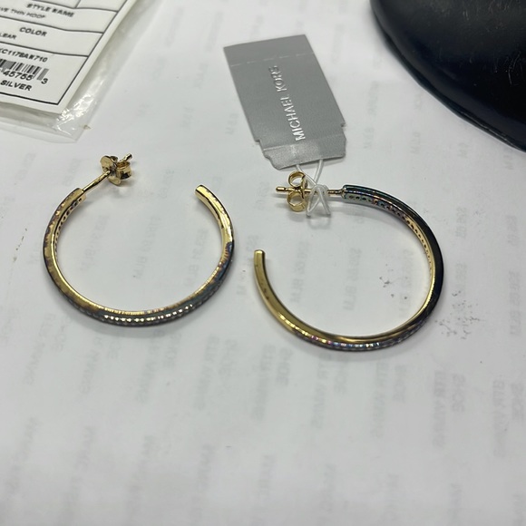 New Michael Kors  Pavé Tear-Shape Drop Earrings - Picture 7 of 10